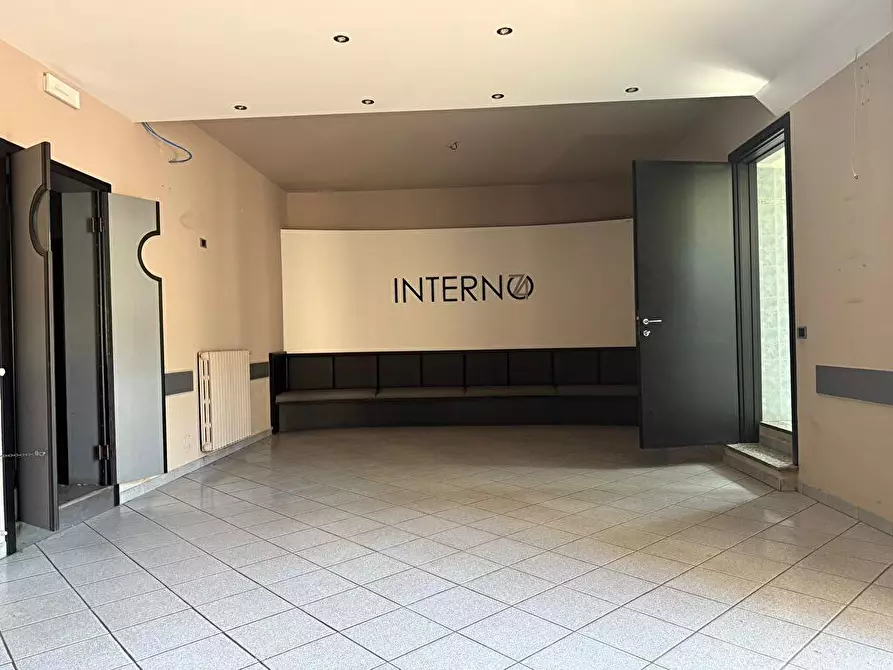 Immagine 5 di Attività commerciale in vendita  a Salsomaggiore Terme