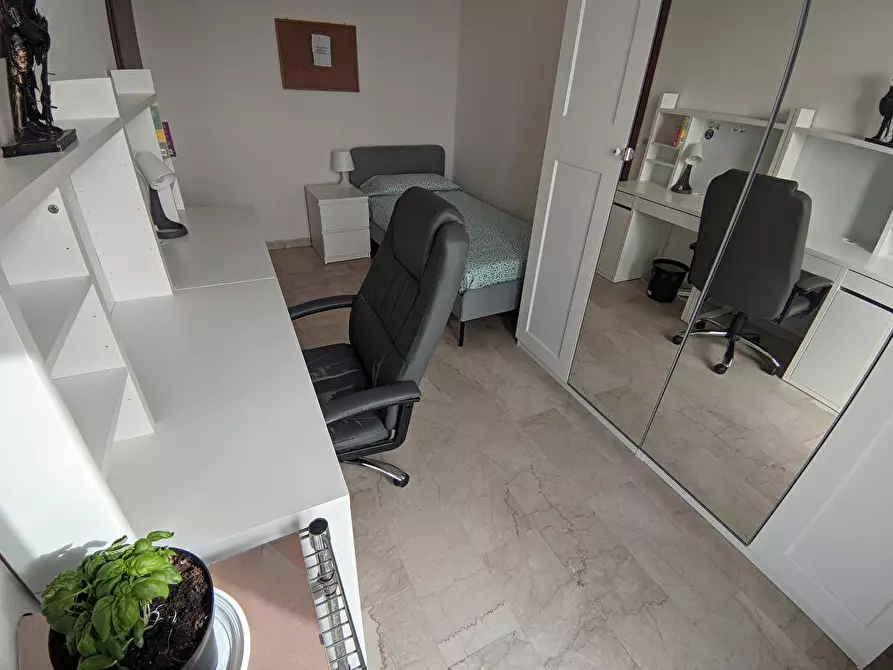 Immagine 1 di Stanza singola in affitto  in Via Emilia Ovest 141 a Modena