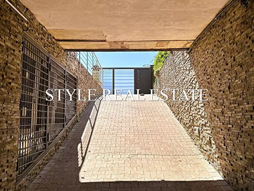Immagine 5 di Villa in vendita  in via nino consiglio - a Siracusa