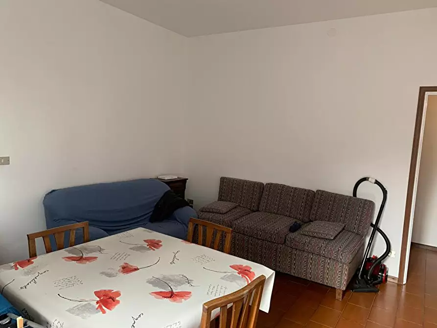 Immagine 6 di Stanza singola in affitto  a Lecco