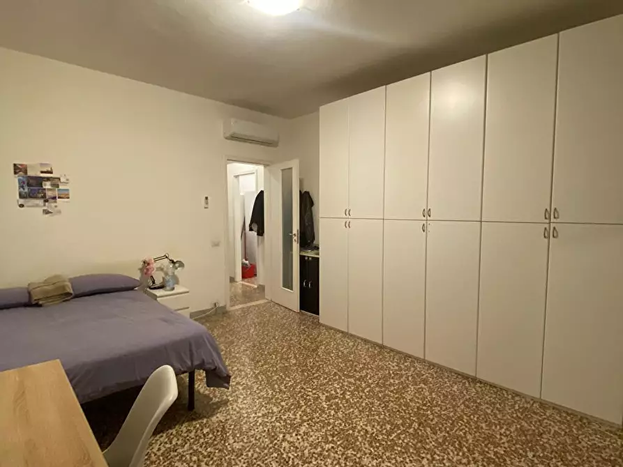 Immagine 3 di Camera in affitto  a Modena