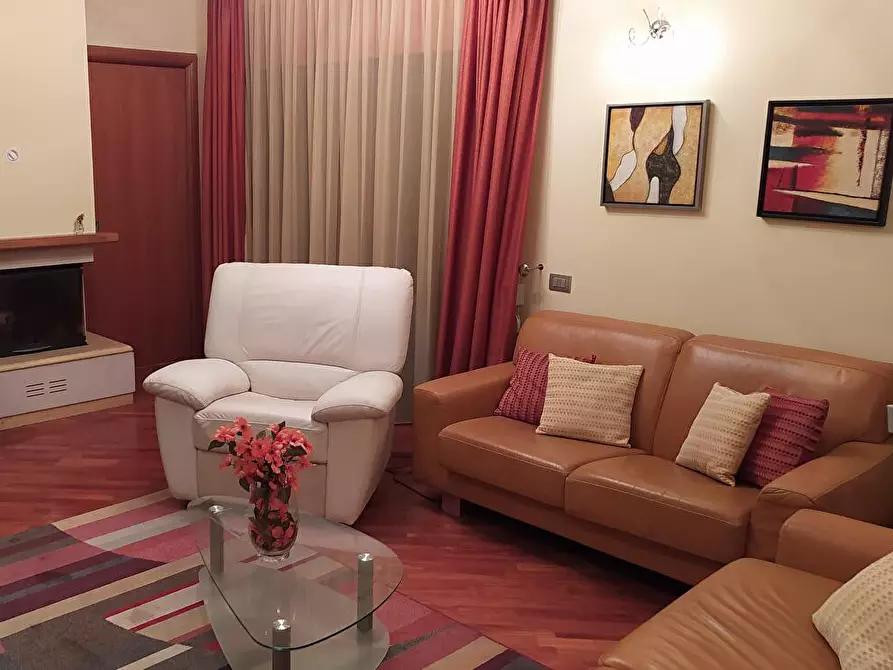 Immagine 1 di Appartamento in affitto  in Via dei Conti Falluc a Catanzaro