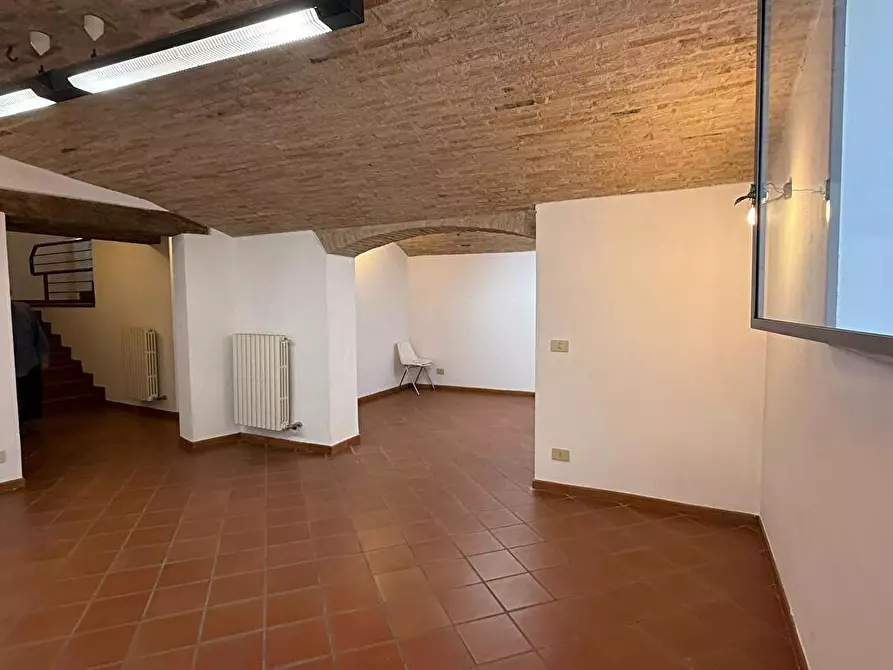 Immagine 4 di Ufficio in affitto  a Traversetolo