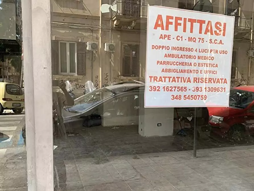 Immagine 1 di Attività commerciale in affitto  in Via Agrigento  9 a Palermo