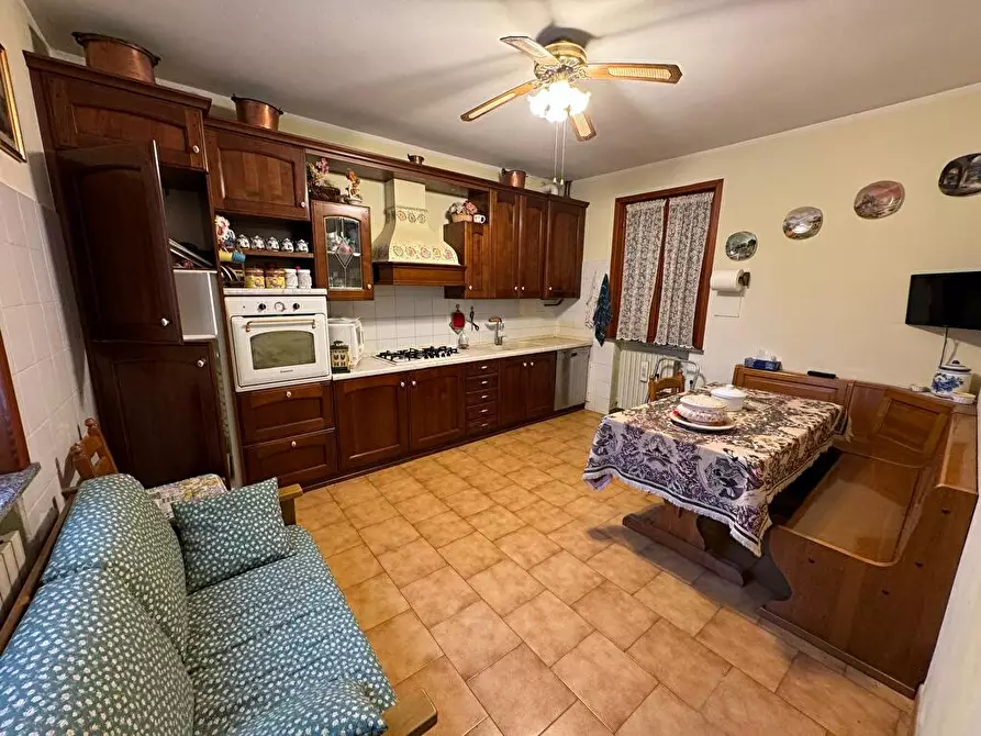 Immagine 8 di Casa indipendente in vendita  in roma 73 a Medesano