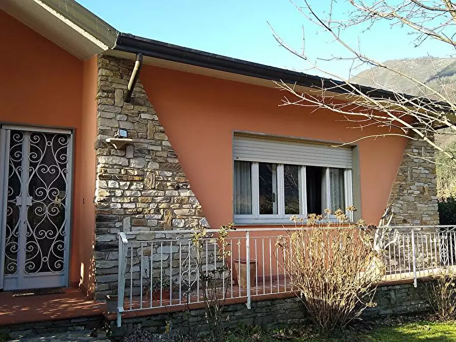 Immagine 3 di Villa in affitto  in Via Salvatore quasimodo  54 a Borgo A Mozzano