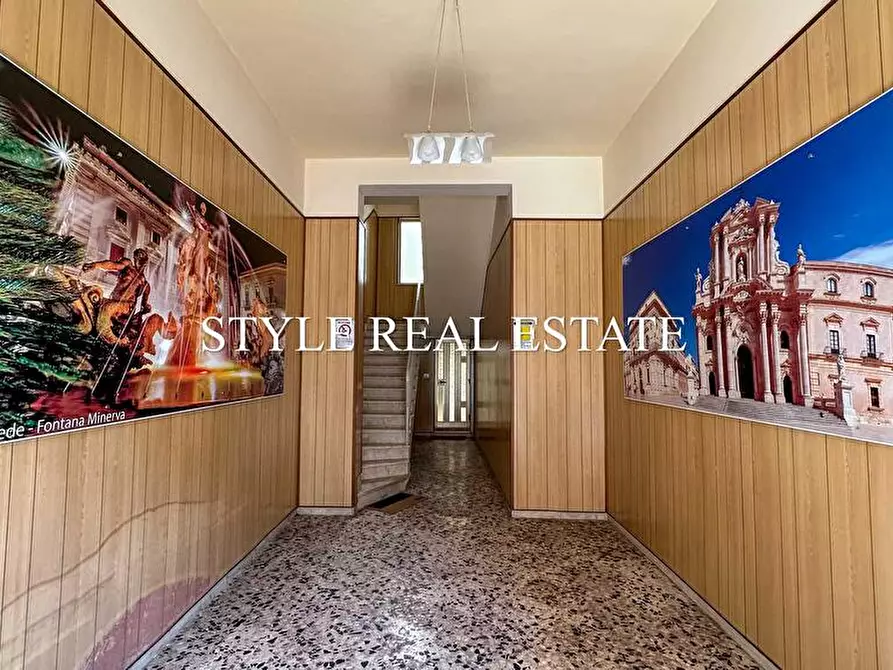 Immagine 5 di Palazzo in vendita  in Corso Timoleonte 105 a Siracusa