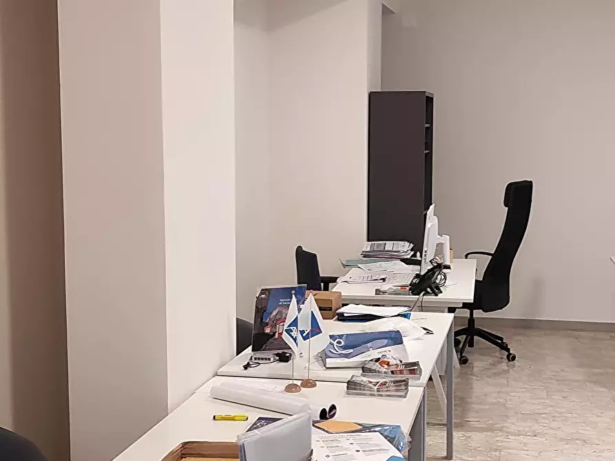 Immagine 4 di Locale commerciale in affitto  in Via Piazza Marconi 1 a Sarno