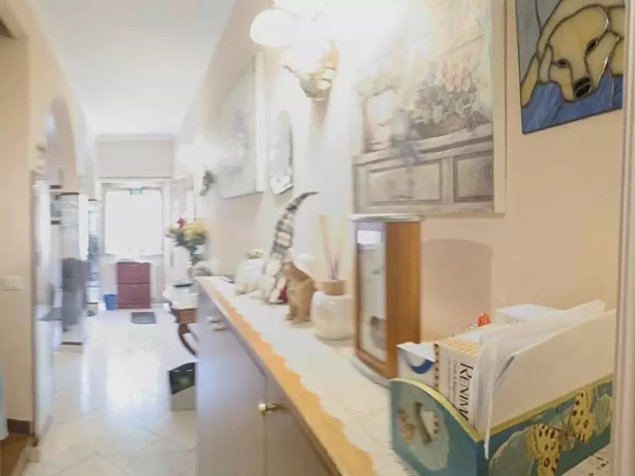 Immagine 13 di Casa semindipendente in vendita  in VIA APPIA NUOVA 1248 a Roma