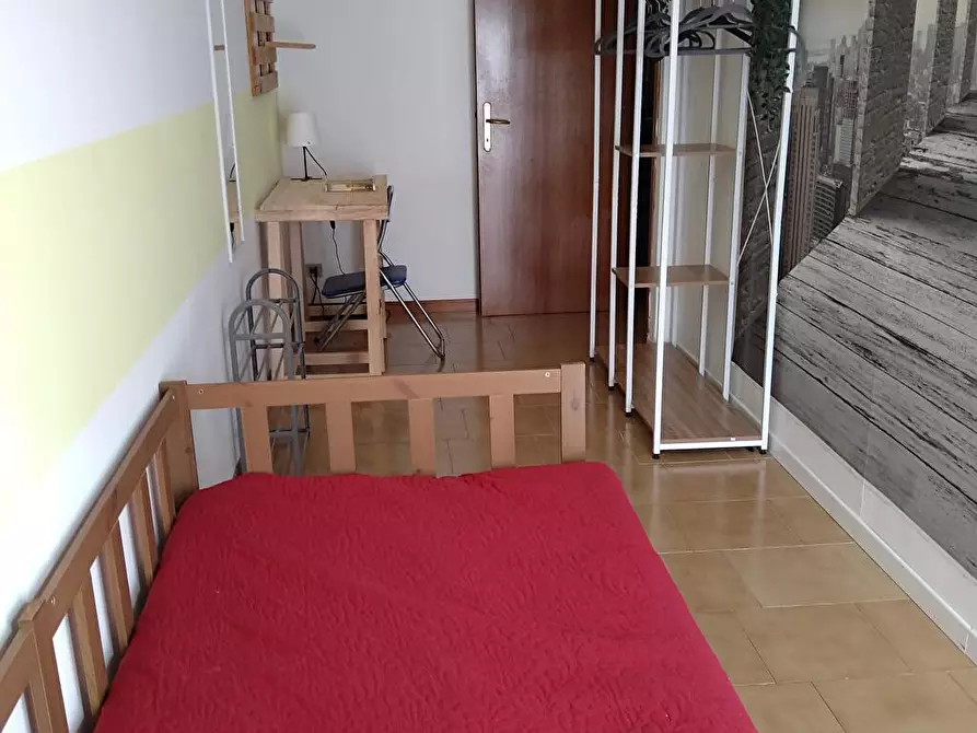 Immagine 3 di Camera in affitto  in Via massarotti  51 a Cremona