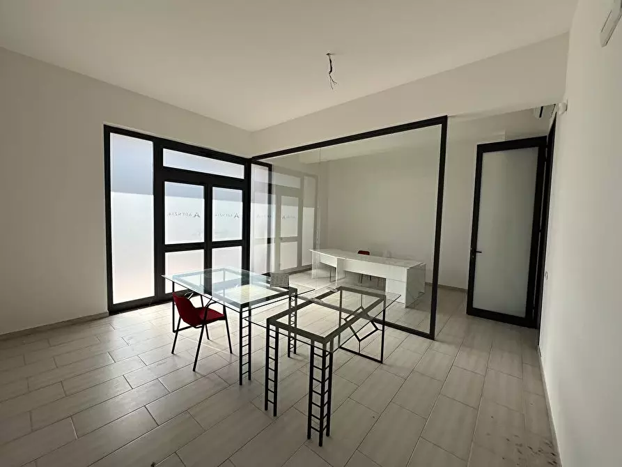 Immagine 9 di Attività commerciale in affitto  in Via Libero Grassi 20 a Enna