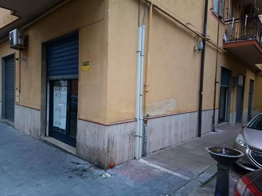 Immagine 3 di Locale commerciale in affitto  in Via Nunziante 1 a Sarno