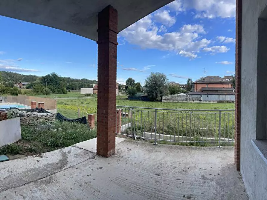 Immagine 4 di Villa in vendita  in Frazione Serravalle 141C a Asti