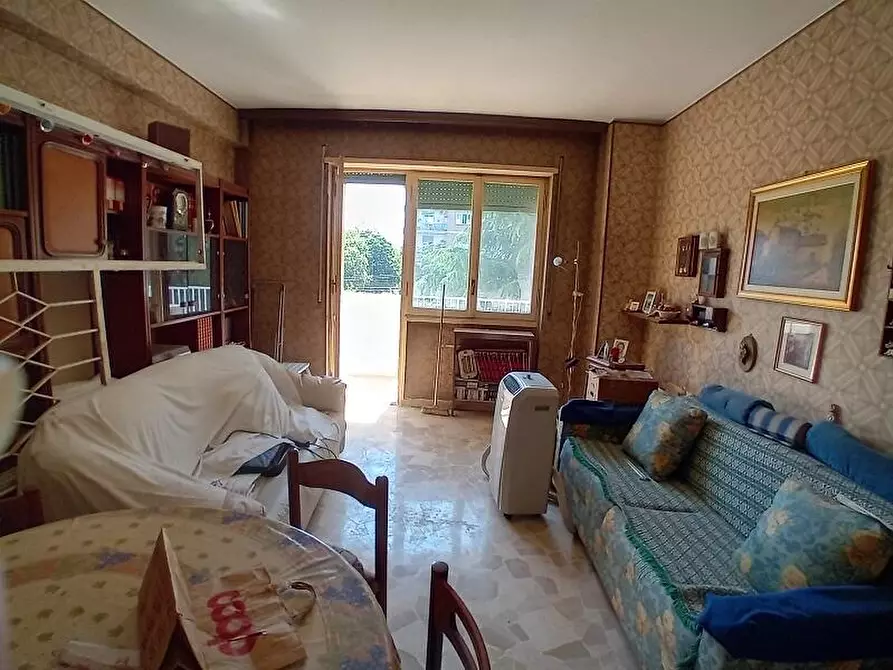 Immagine 10 di Appartamento in vendita  in via Gaetano Salvemni  5 a Milano