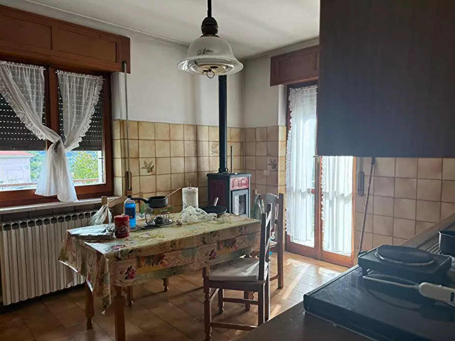 Immagine 3 di Appartamento in vendita  a Borgo Val Di Taro