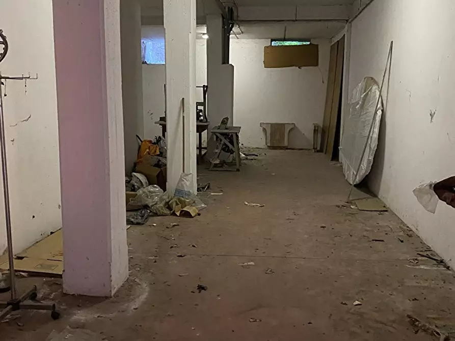 Immagine 10 di Box auto in vendita  in VIA DEL FONTANILE ARENATO 308 a Roma