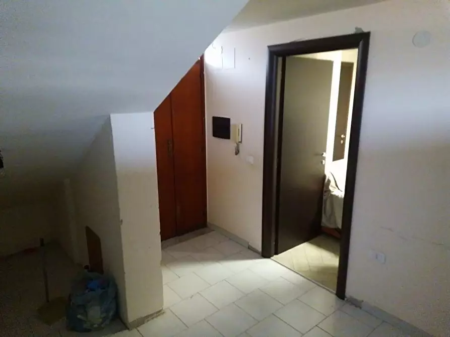 Immagine 3 di Locale commerciale in affitto  in Via Sarno Striano 1 a Sarno