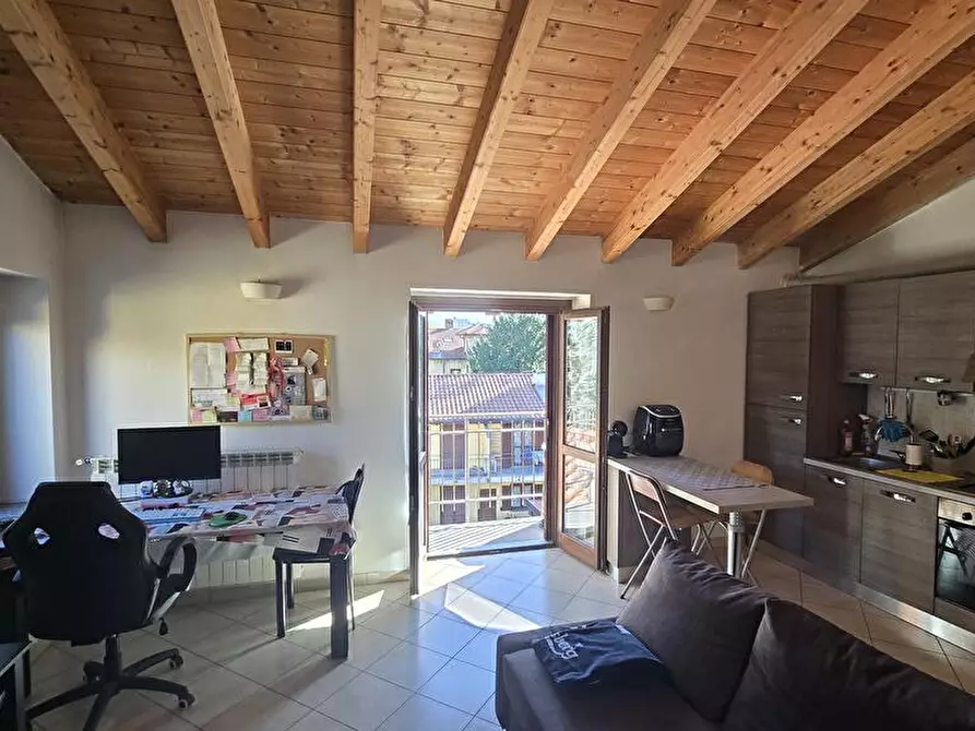 Immagine 1 di Abitazione tipica in affitto  a Castellanza