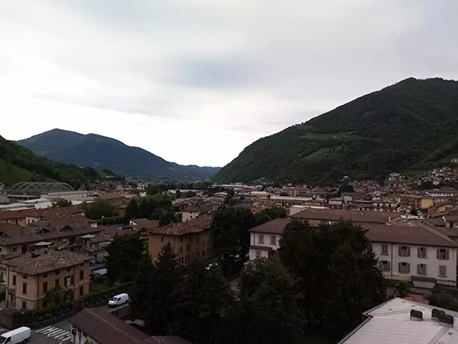 Immagine 10 di Appartamento in affitto  a Gazzaniga