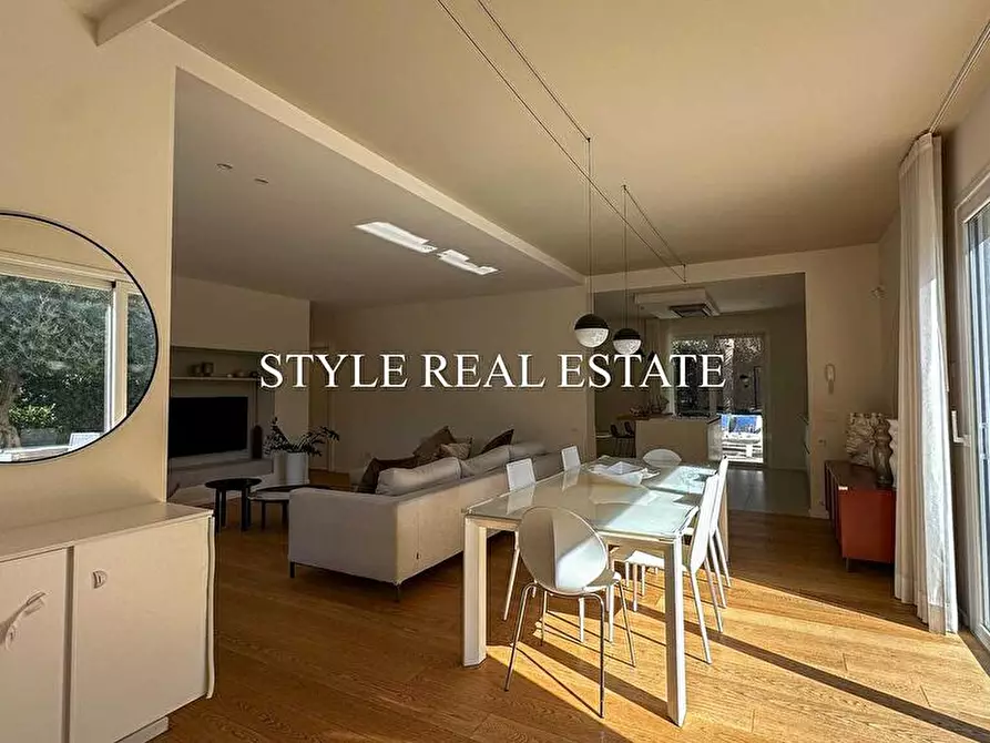 Immagine 17 di Villa in vendita  in Professore Lino Romano 25 a Siracusa