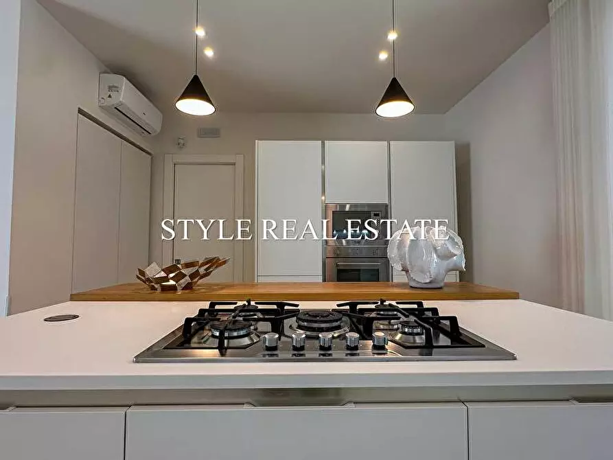 Immagine 13 di Villa in vendita  in Professore Lino Romano 25 a Siracusa