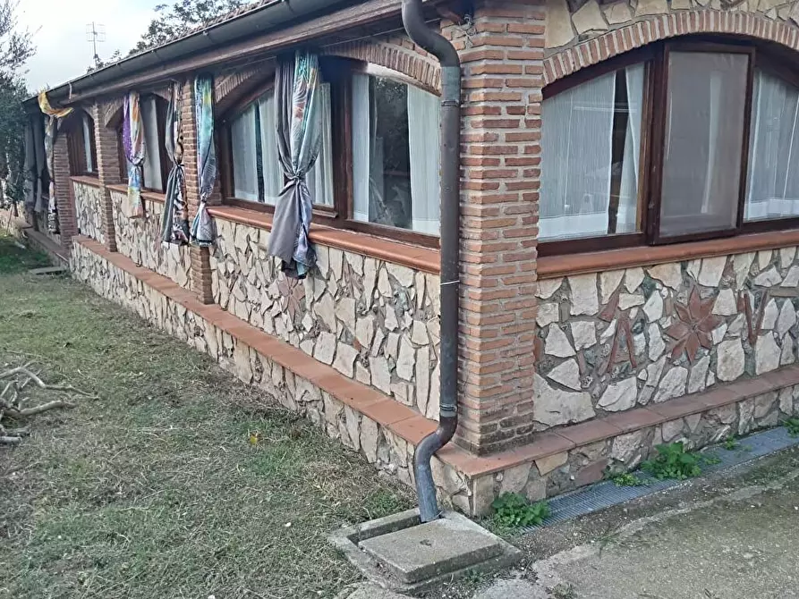 casa indipendente in vendita a Sarno