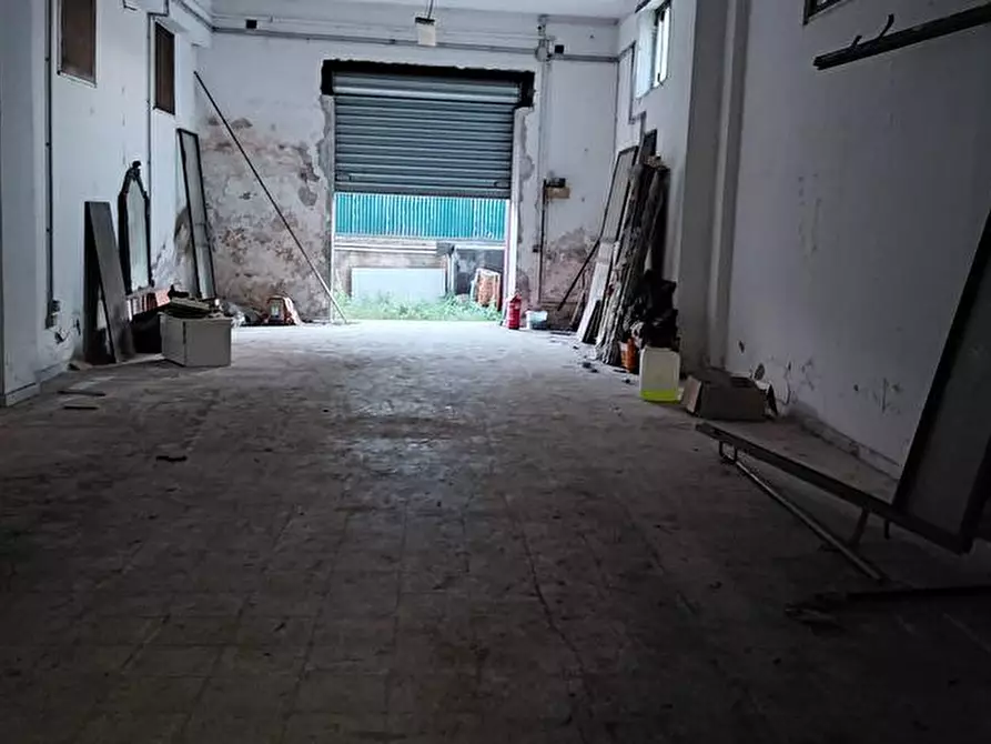 Immagine 3 di Magazzino in vendita  in Via Armando Diaz 1 a San Valentino Torio