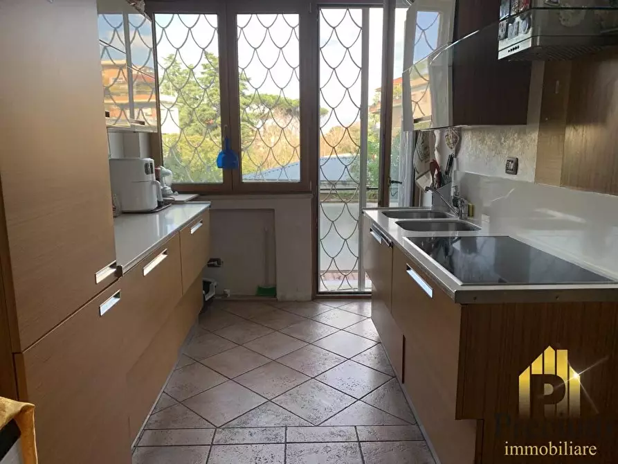 Immagine 10 di Appartamento in vendita  in VIA CAMILLO SERAFINI 15 a Roma