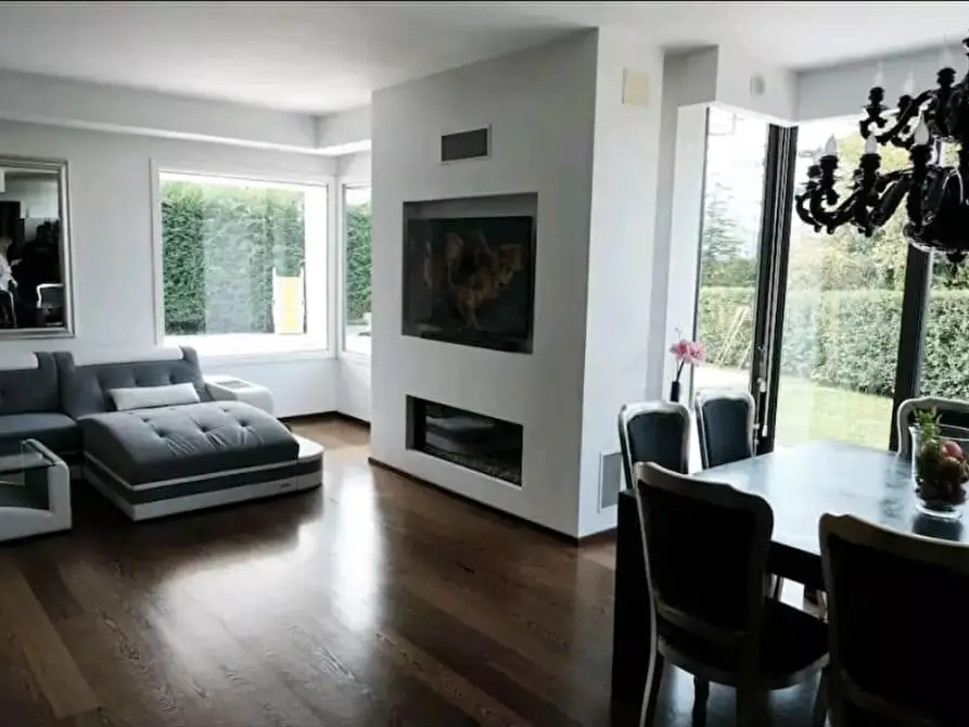 Immagine 2 di Villa in affitto  a Coriano