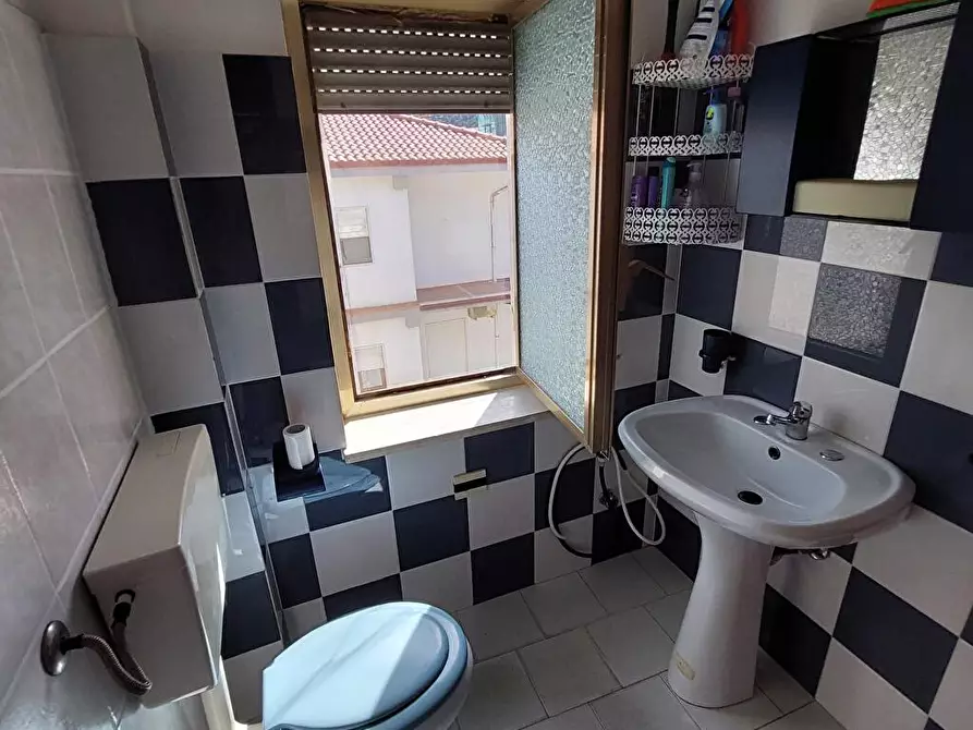 Immagine 12 di Appartamento in vendita  in Via Repaci  1 a Cariati