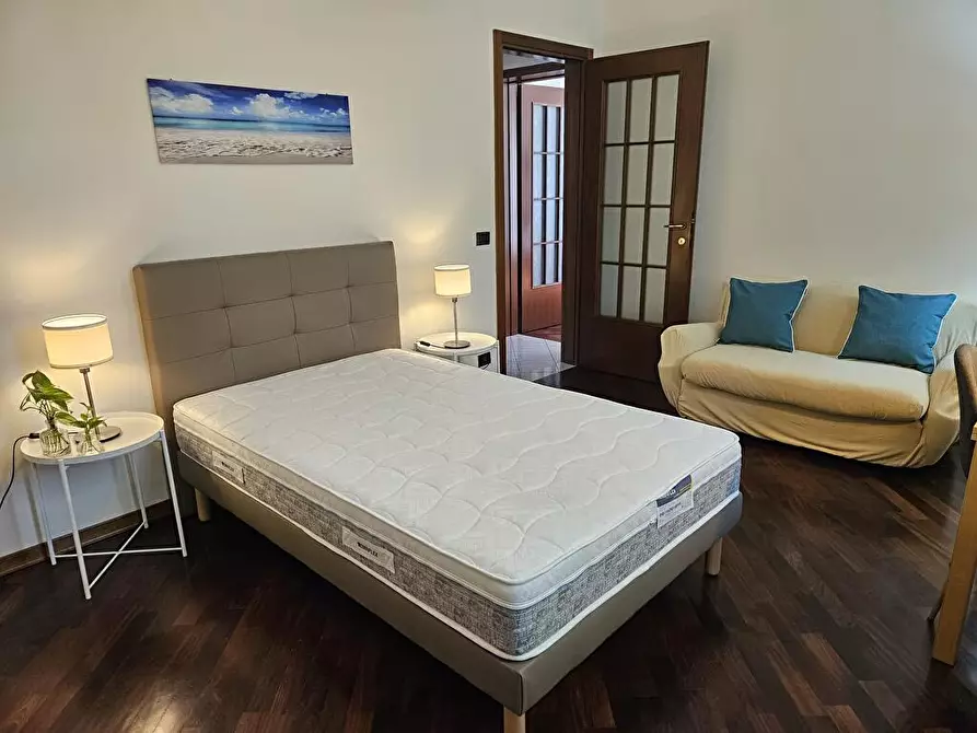 Immagine 2 di Camera in affitto  in Via Delle suore 24 a Modena