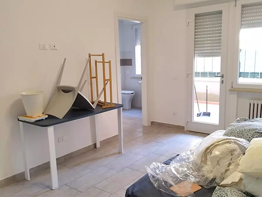 Immagine 4 di Camera in affitto  a Ancona