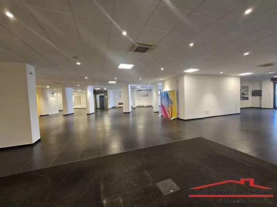 Immagine 1 di Negozio in affitto  in Via Vecchia Pentimele  a Reggio Di Calabria