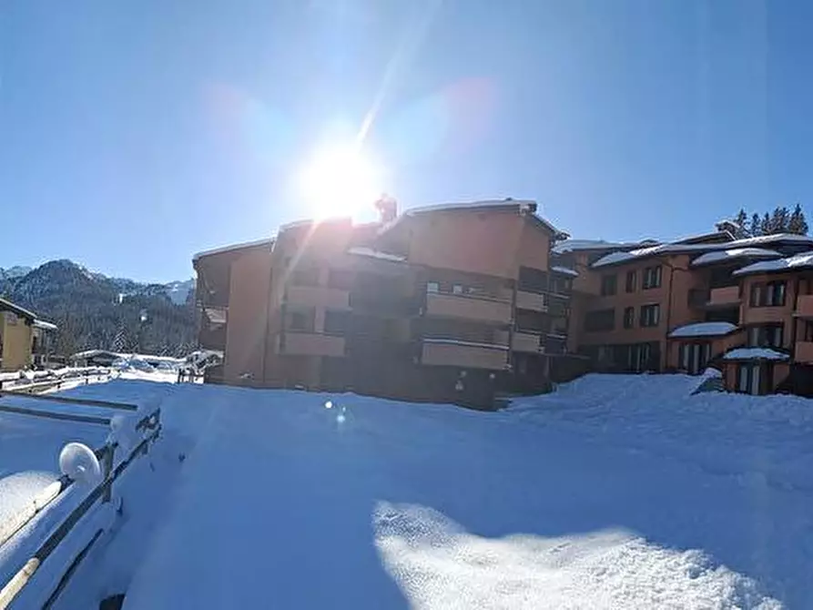 Immagine 1 di Albergo/B&B/Residence in affitto  in Via pian dei frari  29 a Pinzolo