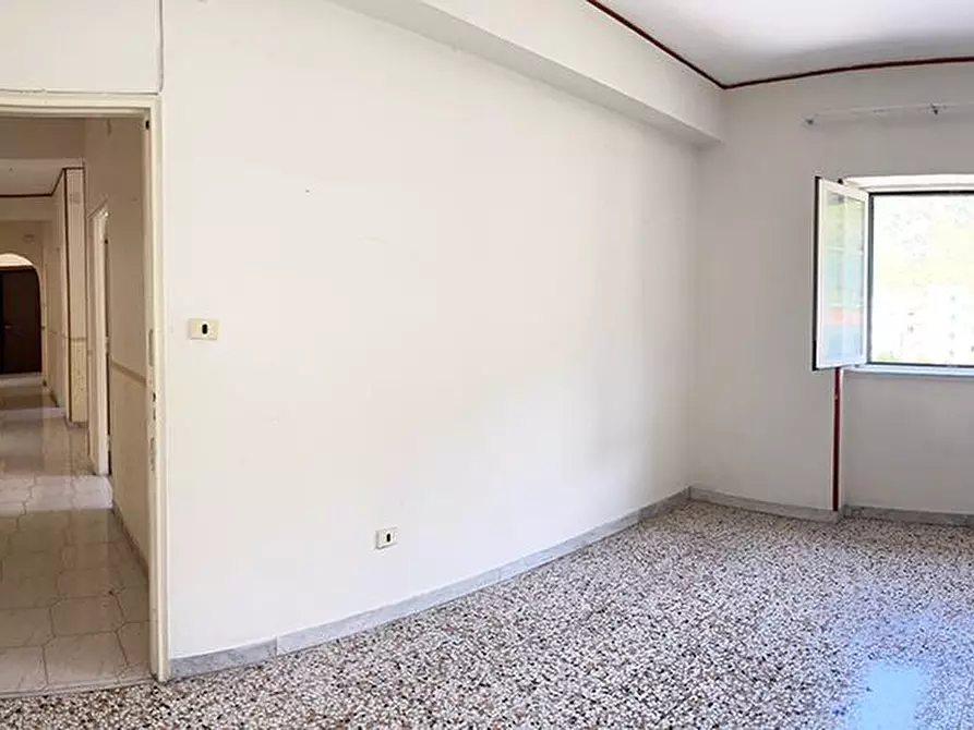 Immagine 30 di Appartamento in vendita  in Via Lucio Calpurnio  4 a Pozzuoli