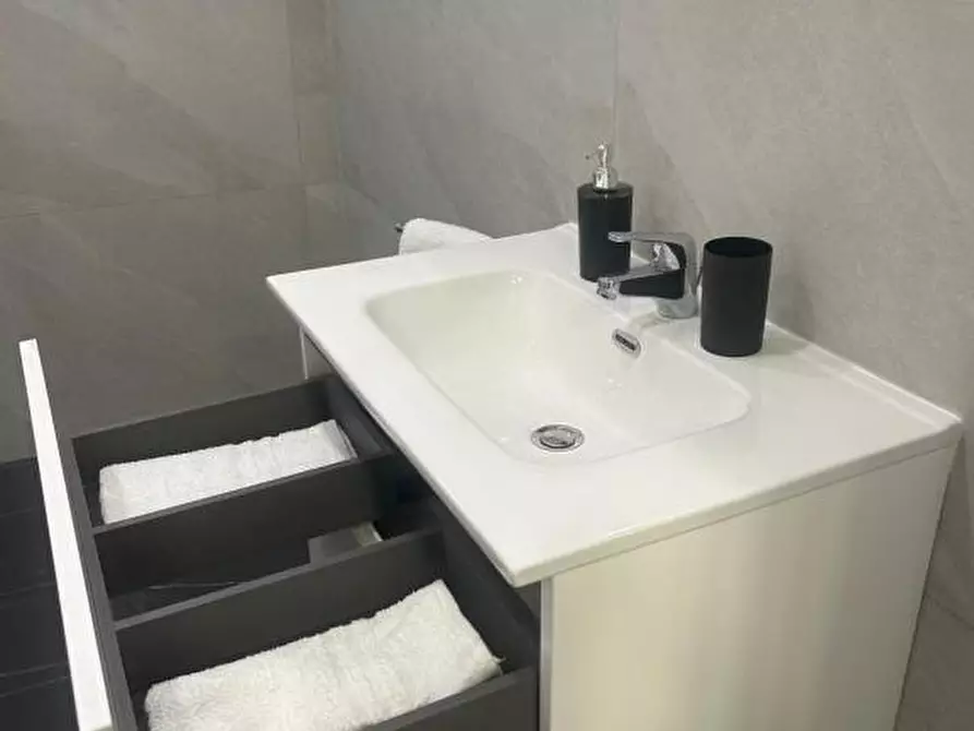 Immagine 8 di Casa vacanze in affitto  in vico fontanelle alla zabatteria  13 a Napoli