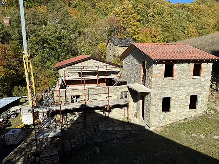 Immagine 2 di Rustico / casale in vendita  a Bardi