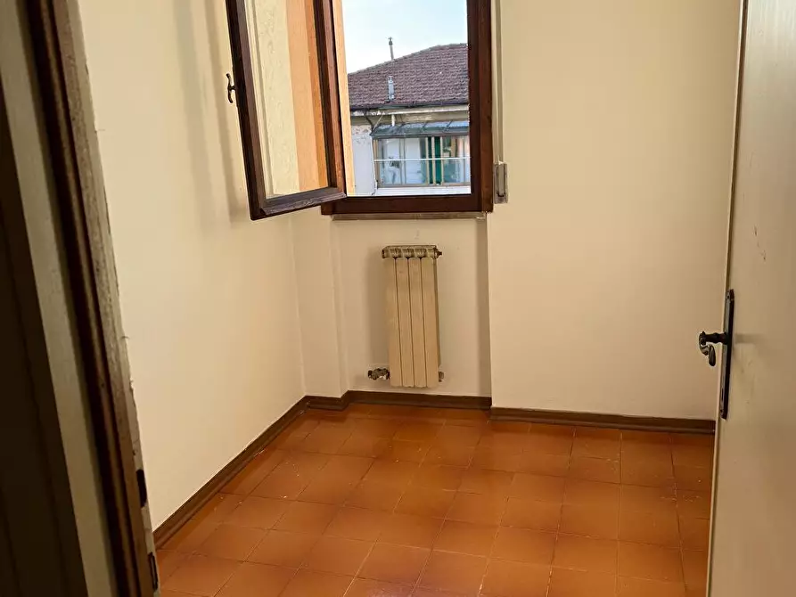 Immagine 5 di Abitazione tipica in vendita  in Via Antonio Pacinotti 185/A a Viareggio