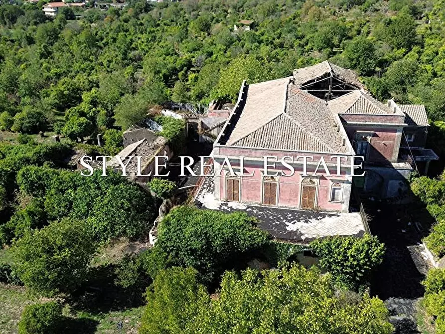 Immagine 3 di Albergo/B&B/Residence in vendita  in Via Aldo Moro a Viagrande