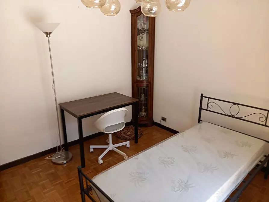 Immagine 11 di Appartamento in affitto  in Viale  della libertà  17 a Pavia