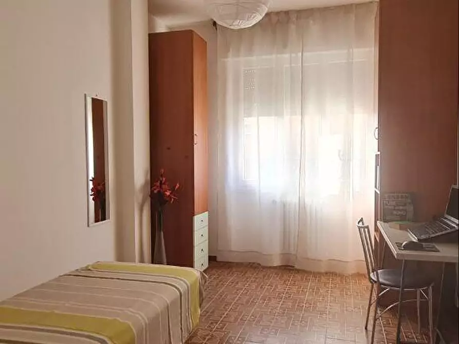 Immagine 1 di Affittacamere in affitto  a Cinisello Balsamo