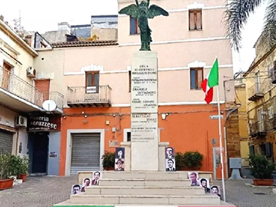 Immagine 1 di Bar / Ristorante in affitto  in Piazza martiri della libertà  1 a Gela