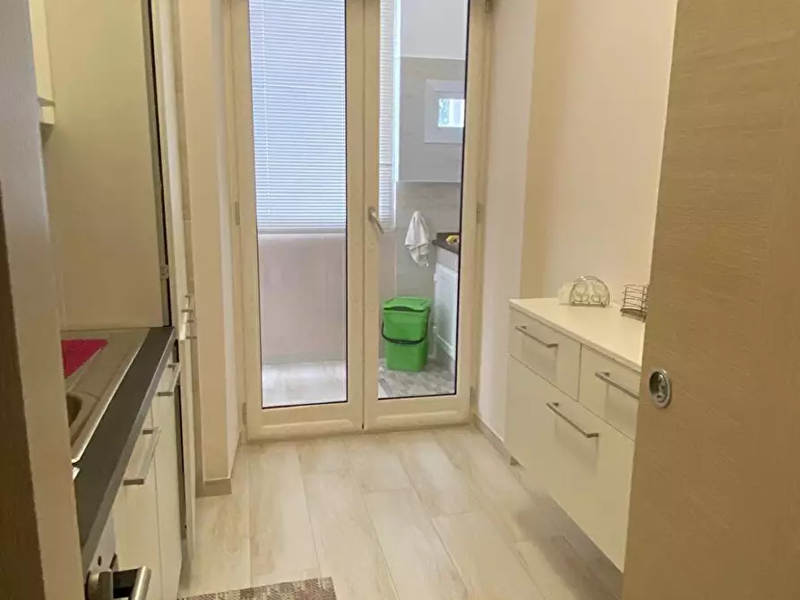 Immagine 5 di Abitazione tipica in affitto  a Napoli