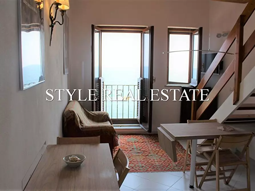 Immagine 2 di Appartamento in affitto  in Lungomare di Levante Elio Vittorini, Ortigia 54 a Siracusa