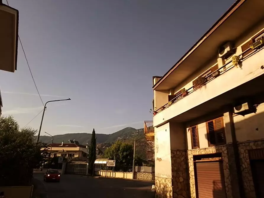 Immagine 3 di Locale commerciale in affitto  in Via Provinciale Amendola 188 a Sarno