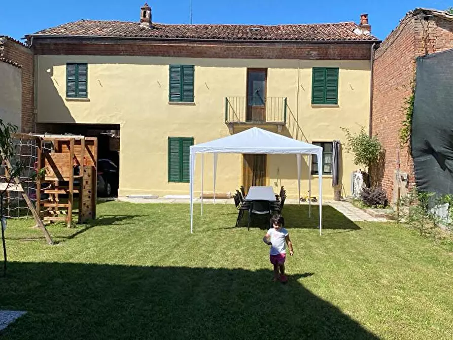 Immagine 1 di Casa indipendente in vendita  in Vittorio Emanuele II  16  a Castelnuovo Belbo