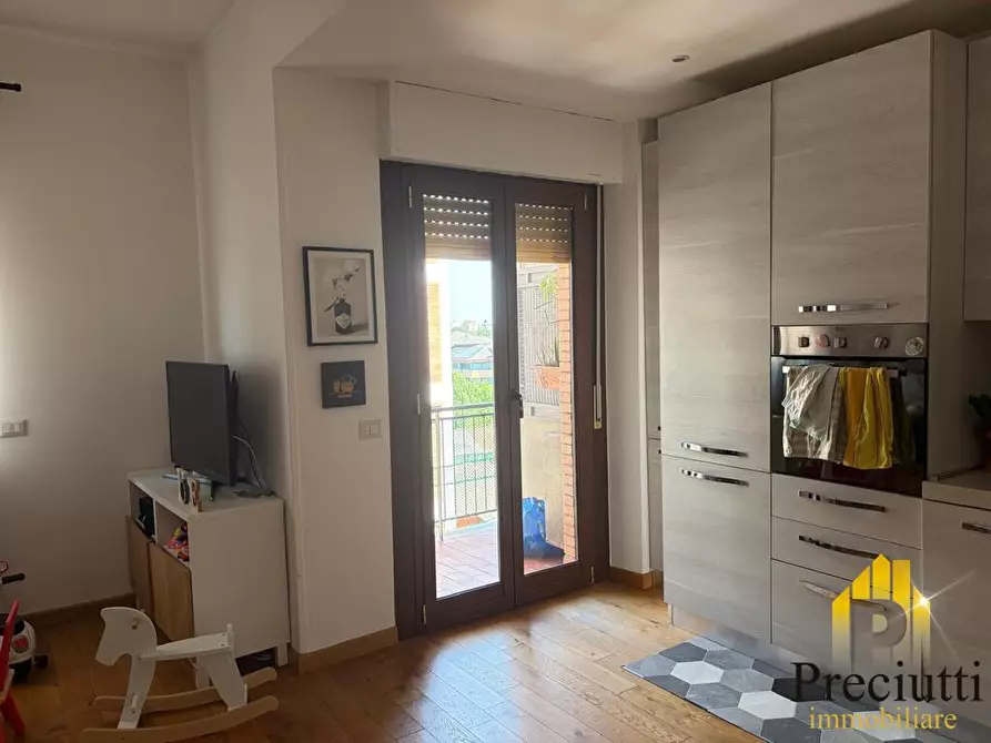 Immagine 5 di Appartamento in vendita  in PIAZZA BIAGIO PACE 24 a Roma