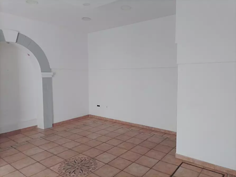 Immagine 5 di Attività commerciale in affitto  in Corso Angelo Rizzoli 35 a Lacco Ameno