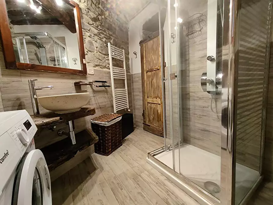 Immagine 4 di Abitazione tipica in affitto  a Arezzo