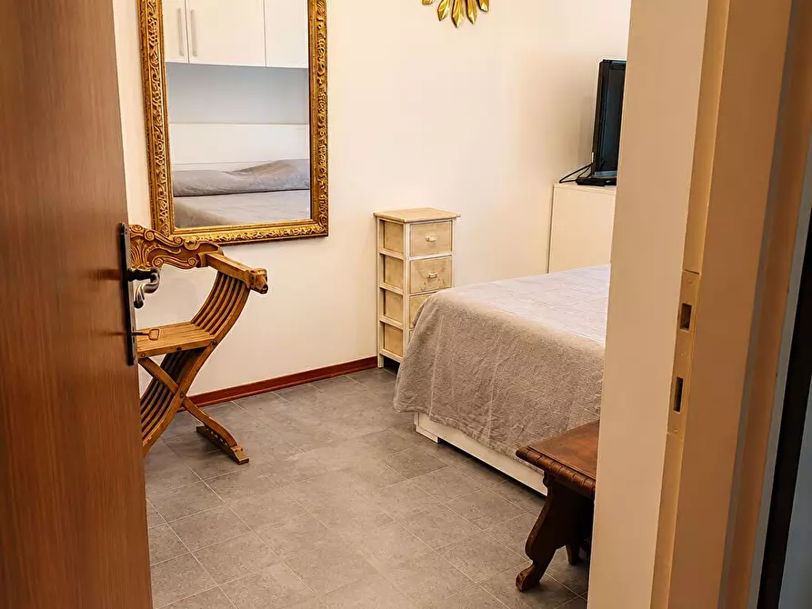 Immagine 5 di Appartamento in vendita  a Carrara